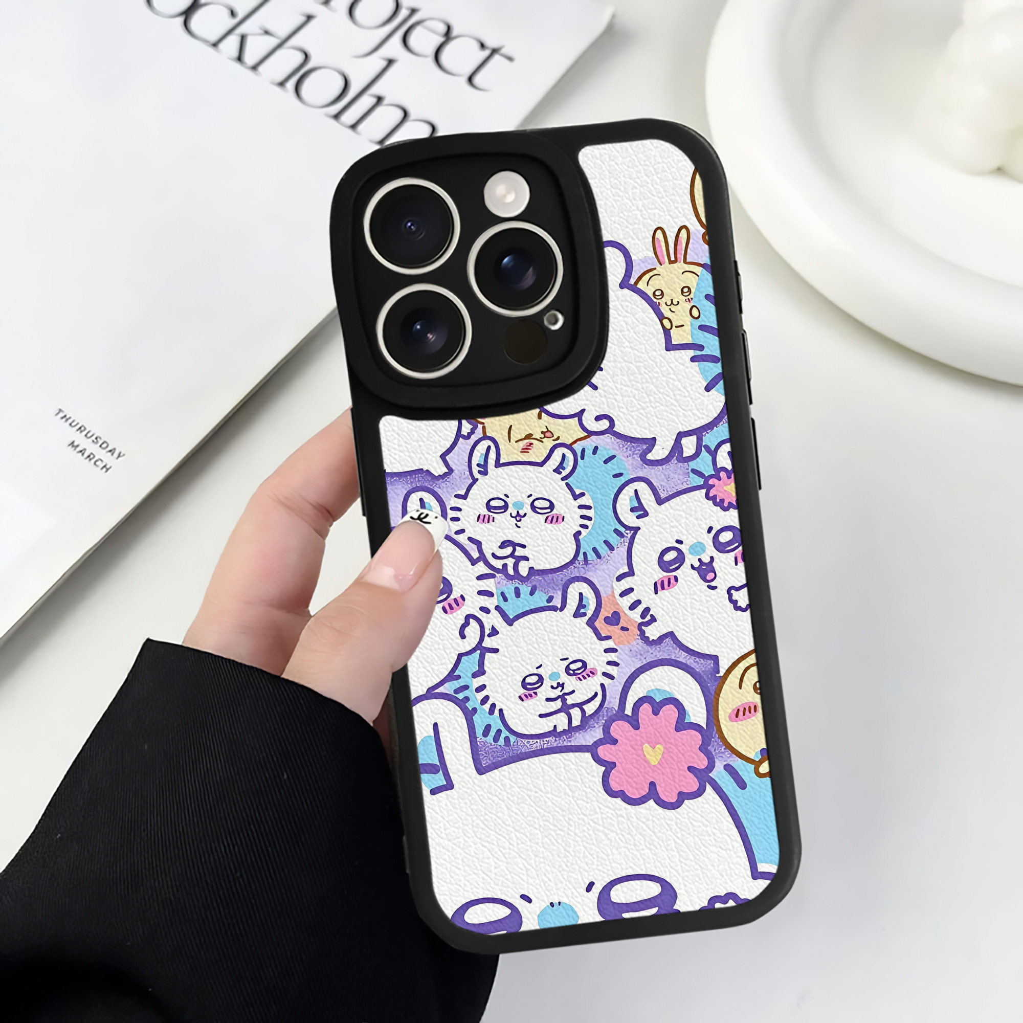（画像用） ちいかわ Chii-kawa 【iPhone 16シリーズ対応】シリコンスマホケース（レザー調） 材質：シリコン